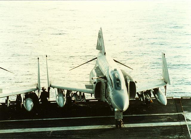 f4_049