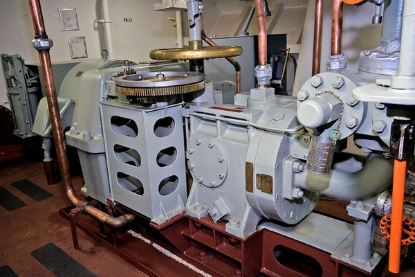 018 - Motor in Windlass Room [3-04-09] - Clint Griffin