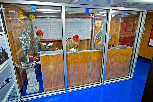 047---F-8-Crusader-Ready-Room-[5-13-09] - Clint Griffin photo