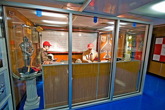 059---F-8-Crusader-Ready-Room-[5-19-09] - Clint Griffin photo