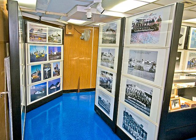 073---F-8-Crusader-Ready-Room-[5-19-09] - Clint Griffin photo